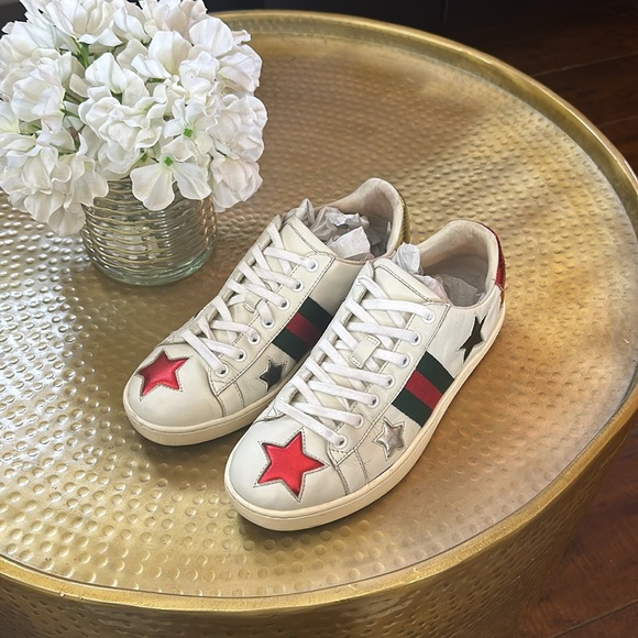 Gucci Ace Star Embroidered Leather Sneaker - Picture 2 of 9